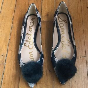 Adorable sheep pointed toe flats with poof